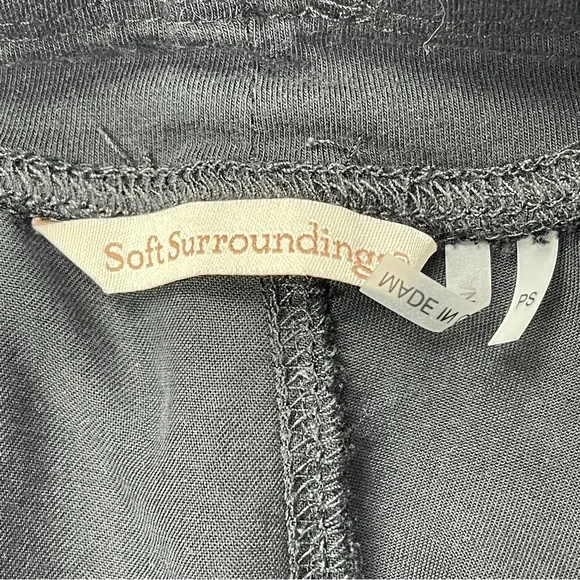 SOFT SURROUNDINGS Metro studded black ankle pants, size S Petite - Picture 3 of 11